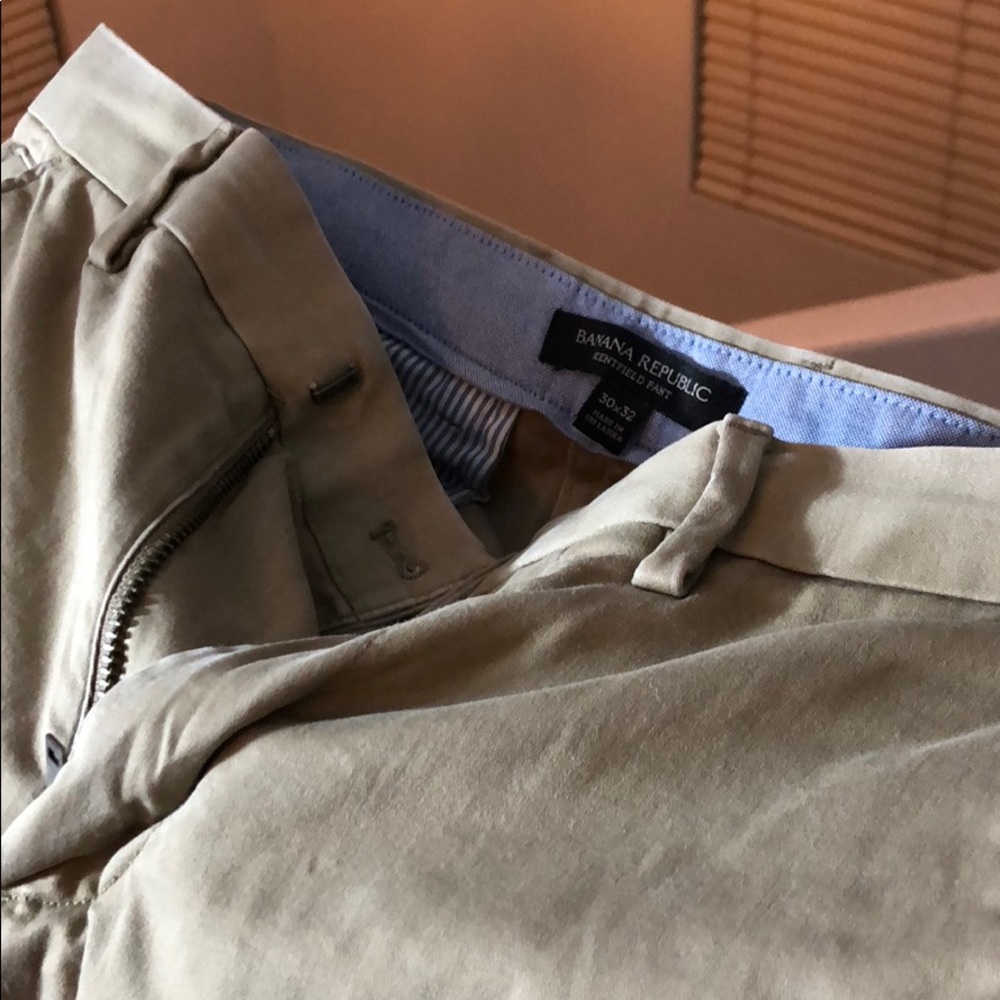 Banana republic men’s chino khaki pants